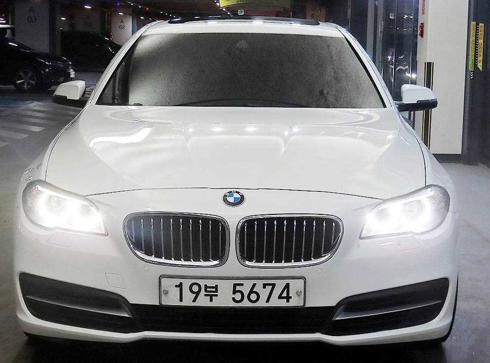BMW 5시리즈 528i xDrive 사진 2