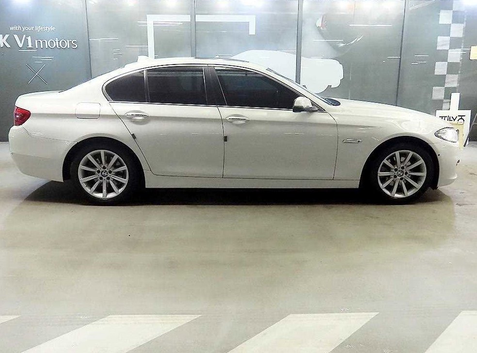 BMW 5시리즈 528i xDrive 사진 3