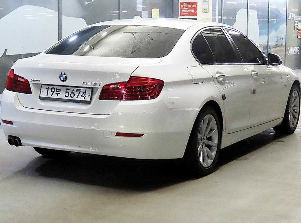 BMW 5시리즈 528i xDrive 사진 4