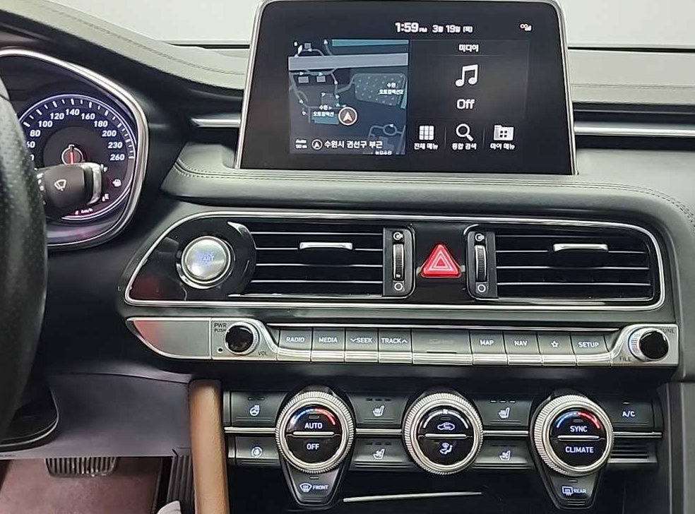 제네시스 G70 2.2D AWD 사진 10