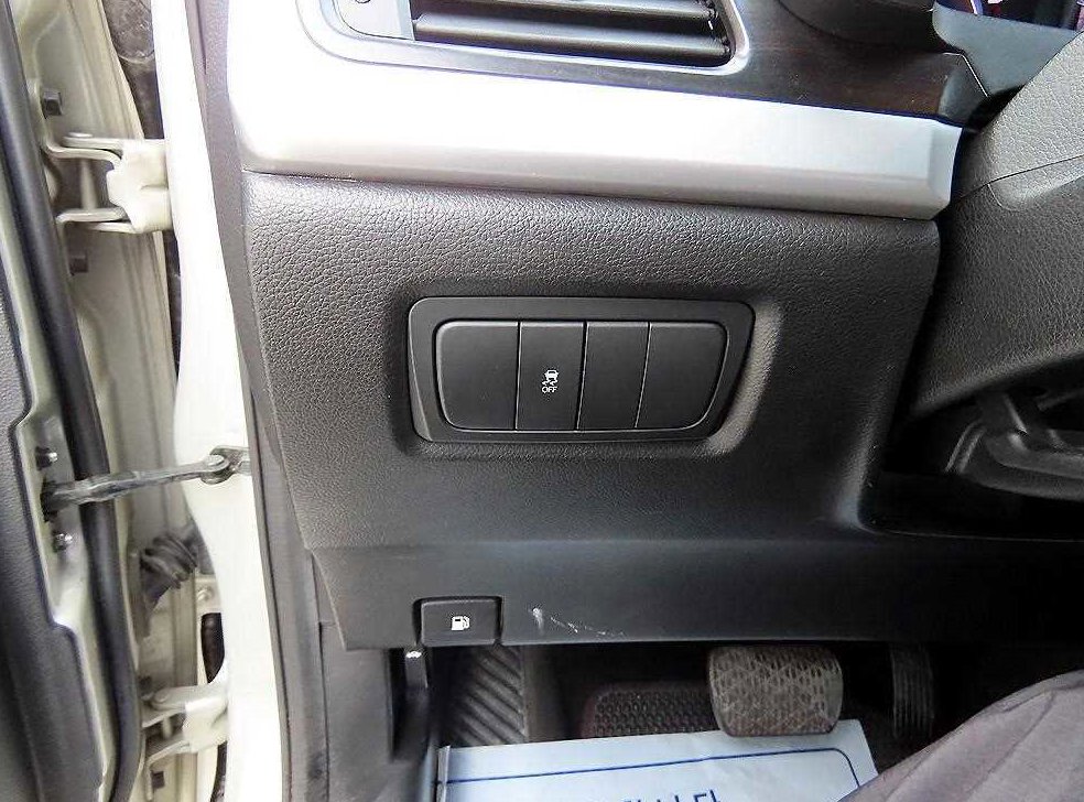 KG모빌리티(쌍용)  코란도 2WD 2.0 CVT 사진 12