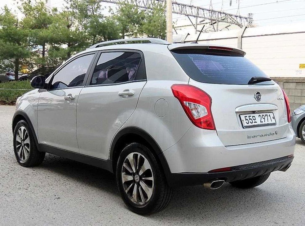 KG모빌리티(쌍용)  코란도 2WD 2.0 CVT 사진 3