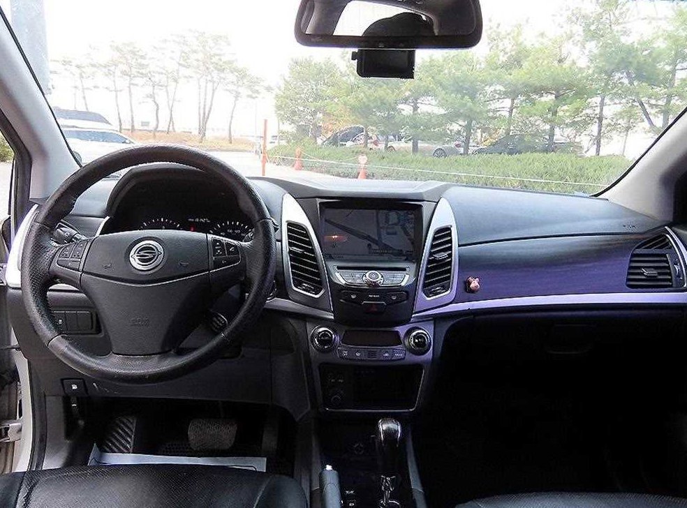 KG모빌리티(쌍용)  코란도 2WD 2.0 CVT 사진 7