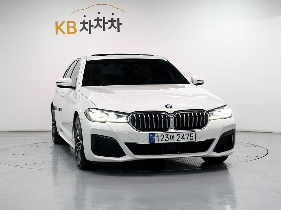 BMW 5시리즈 520i M 스포츠 사진 2
