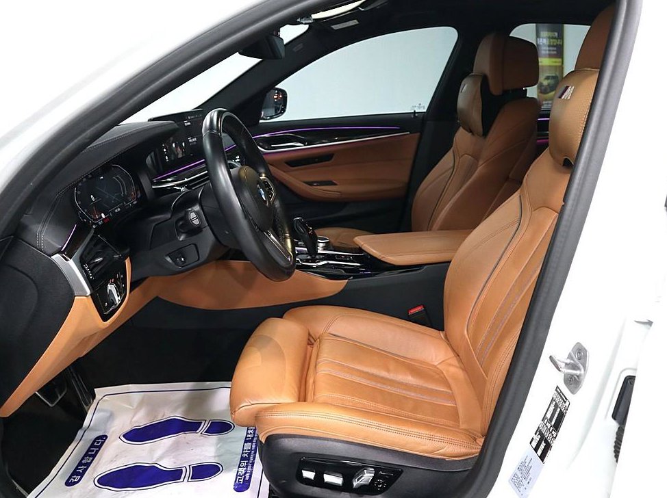 BMW 5시리즈 520i M 스포츠 사진 7