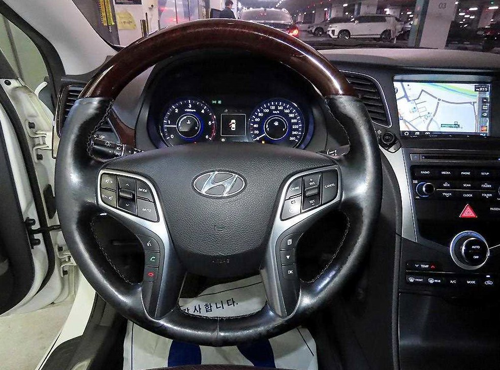 현대 그랜저 HG220 PREMIUM 사진 8