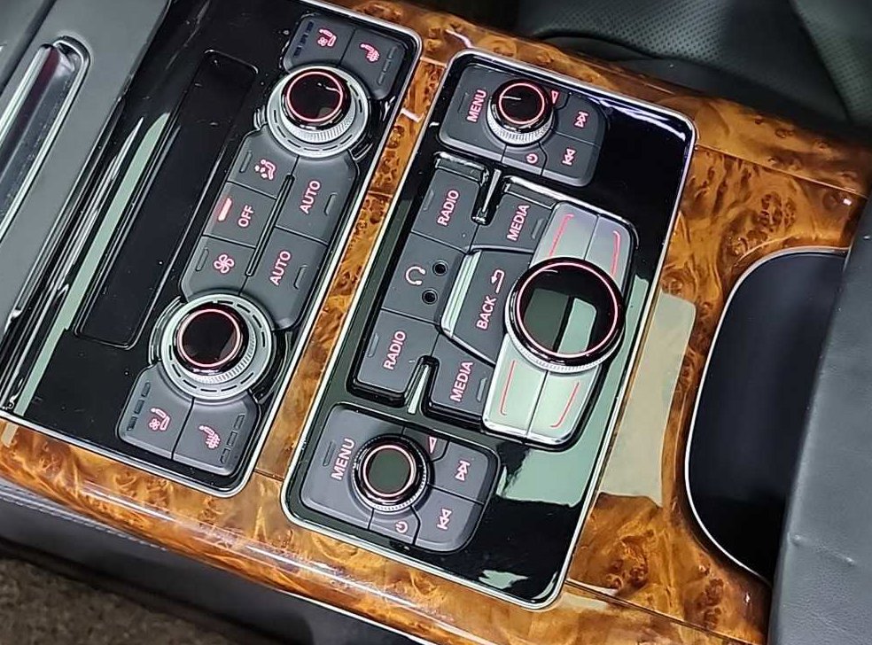아우디 A8 6.3 FSI 콰트로 LWB 사진 14
