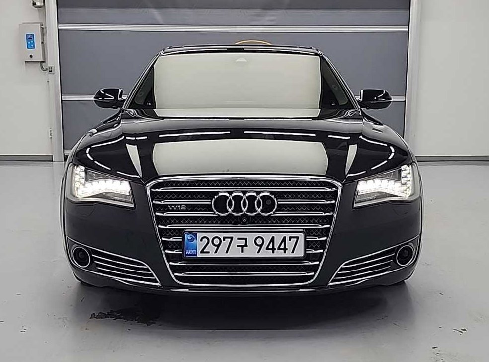 아우디 A8 6.3 FSI 콰트로 LWB 사진 2