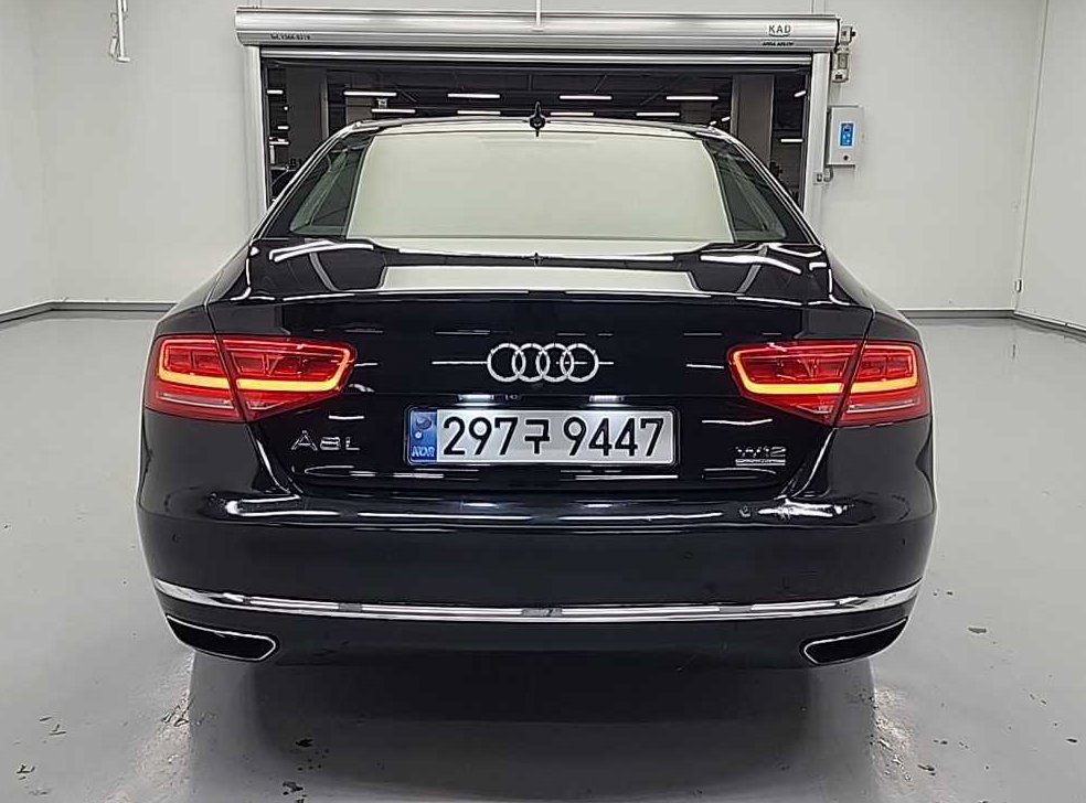 아우디 A8 6.3 FSI 콰트로 LWB 사진 3