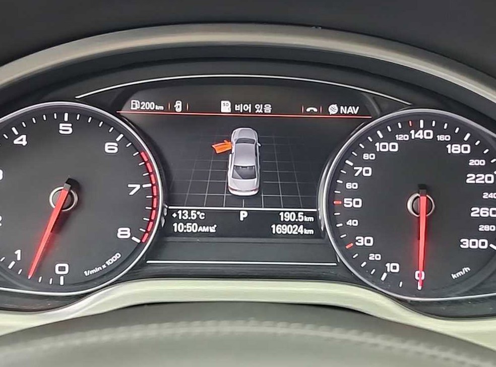 아우디 A8 6.3 FSI 콰트로 LWB 사진 6