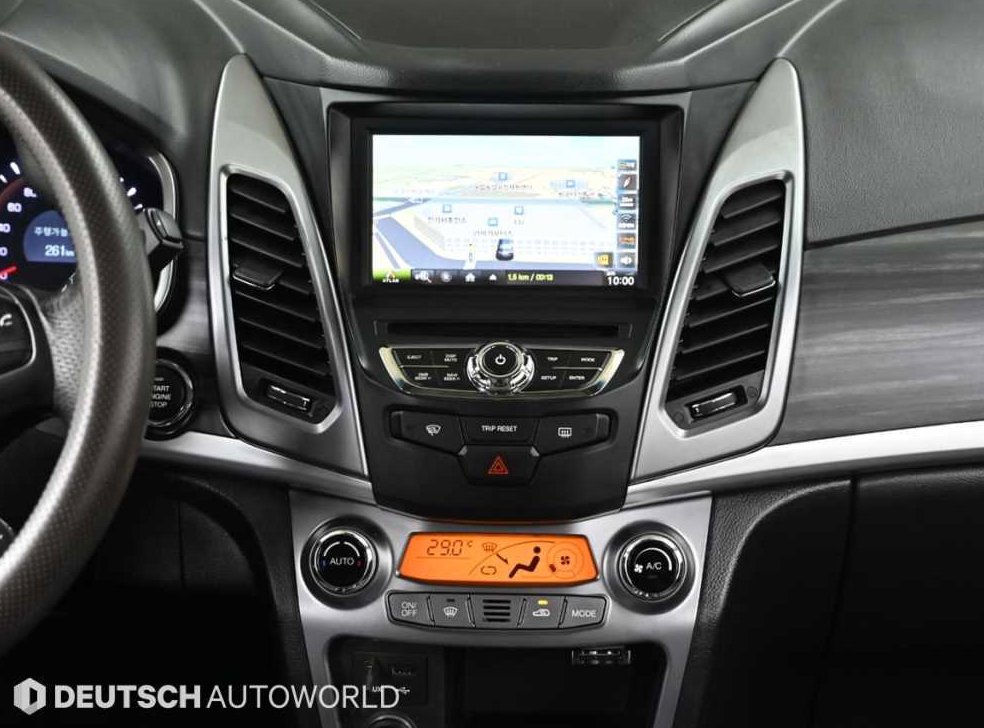 KG모빌리티(쌍용)  코란도 2WD 2.0 RX 사진 14