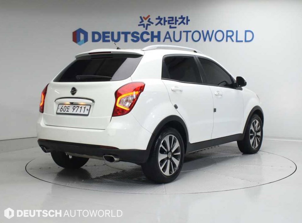 KG모빌리티(쌍용)  코란도 2WD 2.0 RX 사진 2