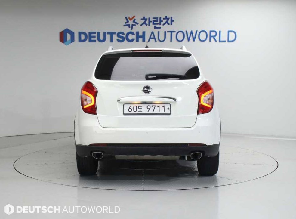 KG모빌리티(쌍용)  코란도 2WD 2.0 RX 사진 4