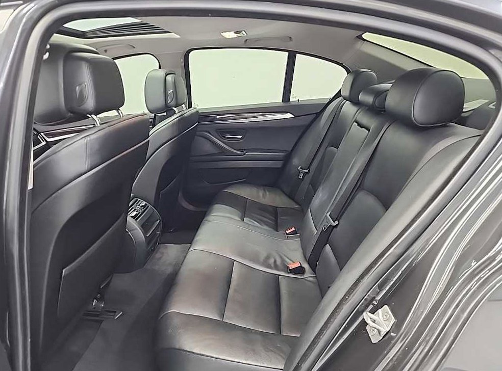 BMW 5시리즈 525d xDrive 사진 12