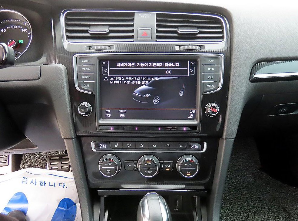 폭스바겐 골프 2.0 GTI 사진 12