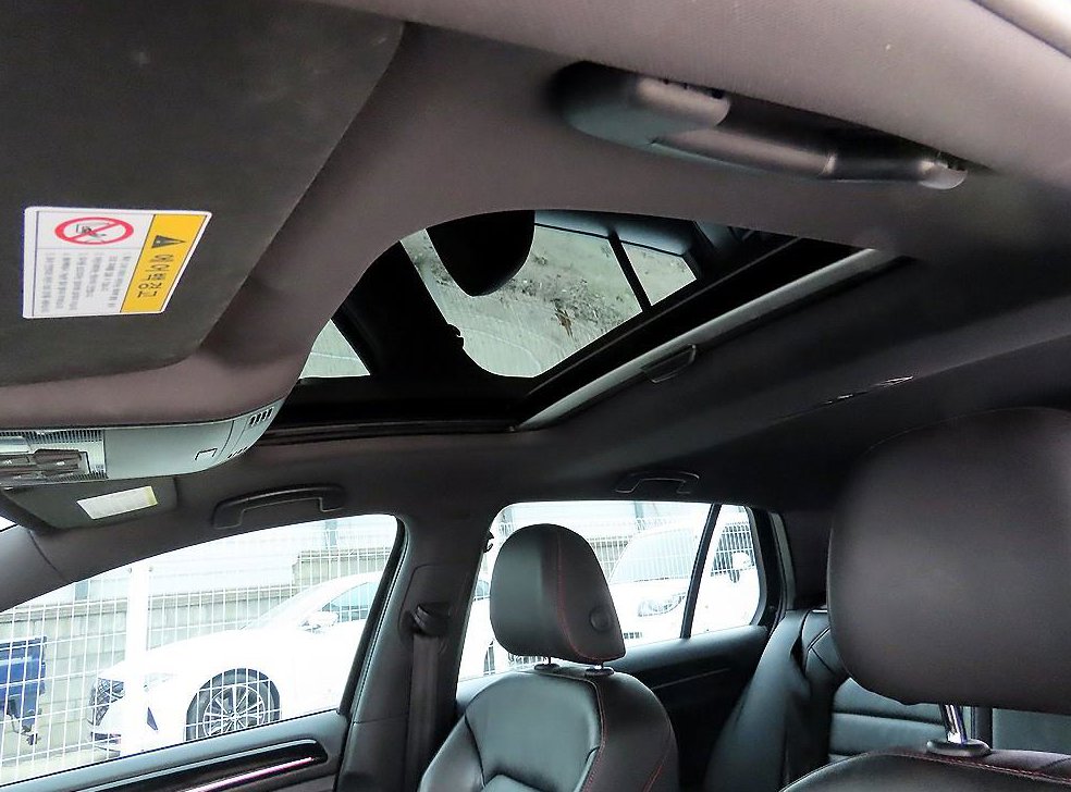 폭스바겐 골프 2.0 GTI 사진 17