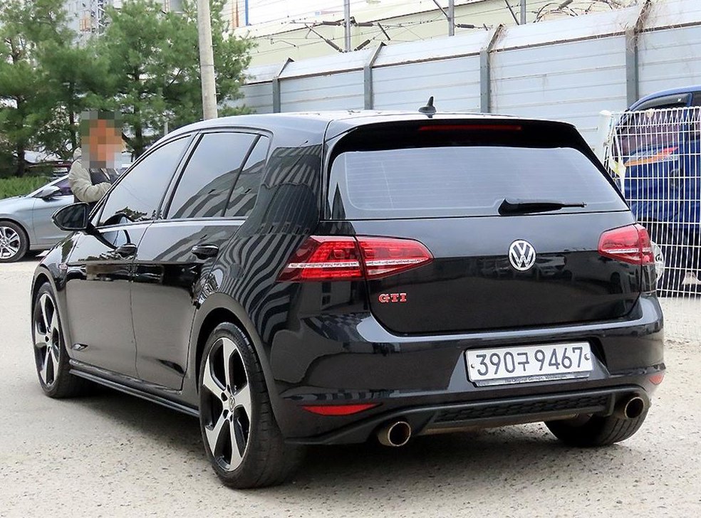 폭스바겐 골프 2.0 GTI 사진 3