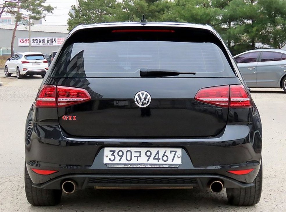 폭스바겐 골프 2.0 GTI 사진 4