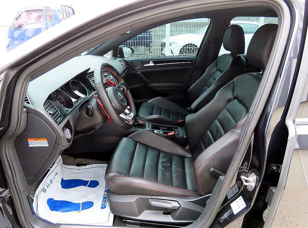 폭스바겐 골프 2.0 GTI 사진 5
