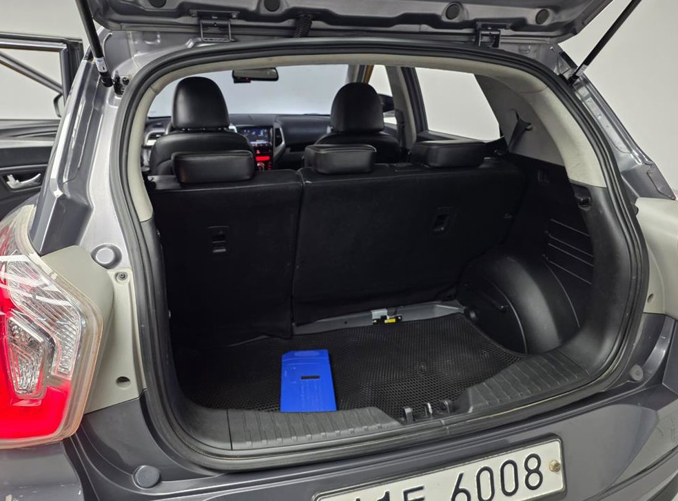 KG모빌리티(쌍용)  티볼리 가솔린 2WD 1.6 LX 사진 18