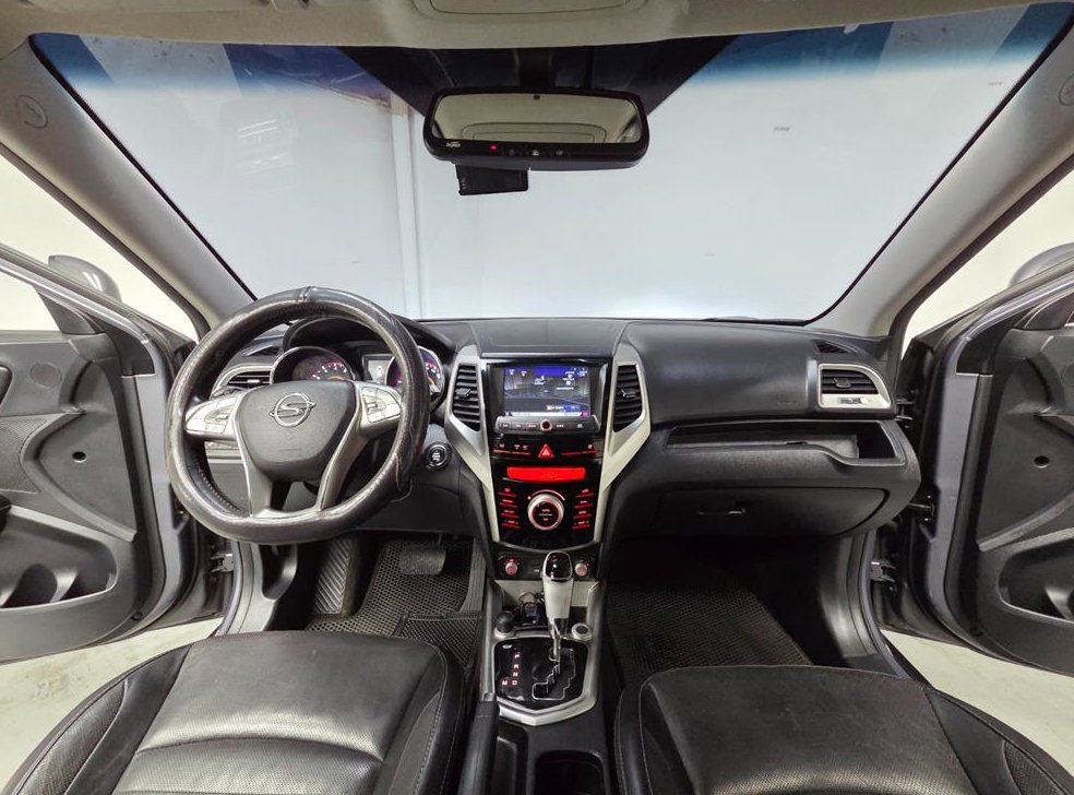 KG모빌리티(쌍용)  티볼리 가솔린 2WD 1.6 LX 사진 7