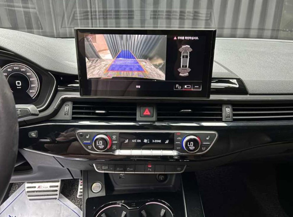 아우디 A4 40 TFSI 프리미엄 사진 10