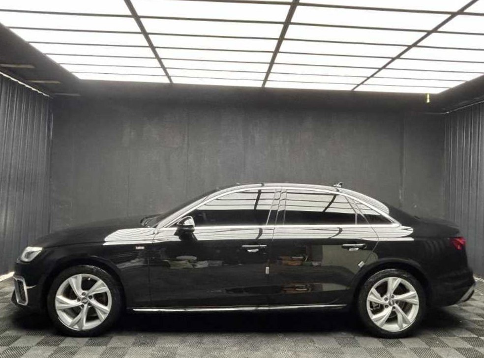 아우디 A4 40 TFSI 프리미엄 사진 4