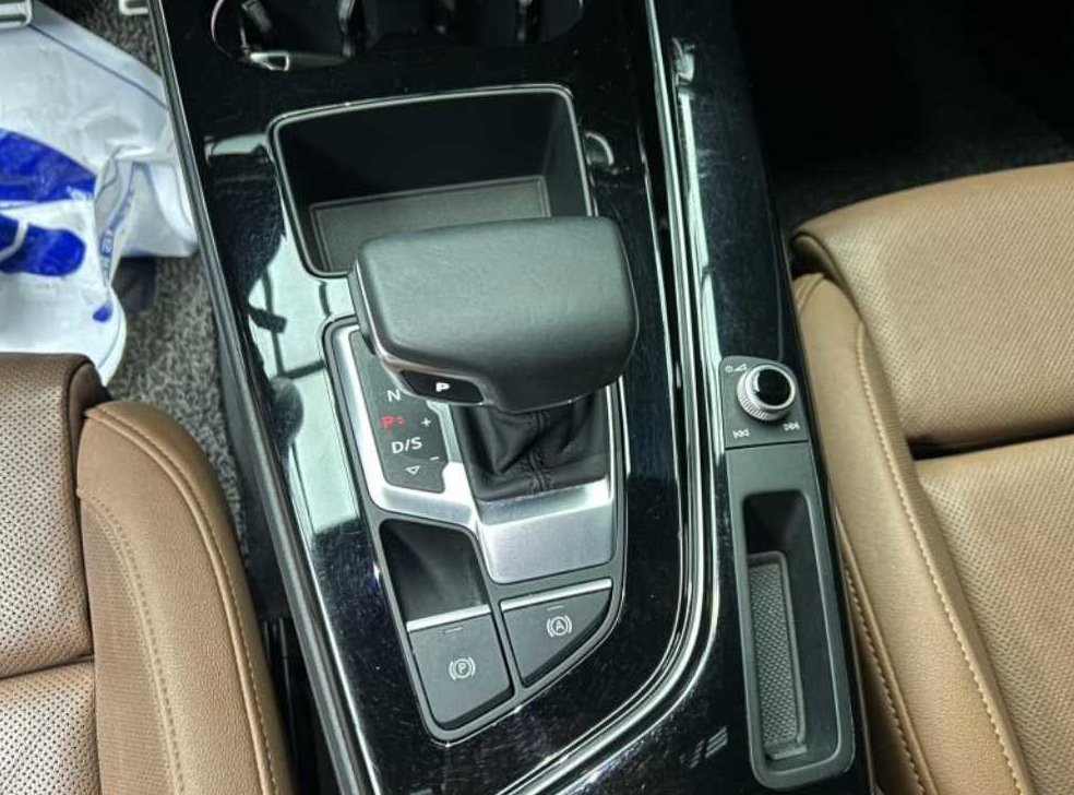 아우디 A4 40 TFSI 프리미엄 사진 9