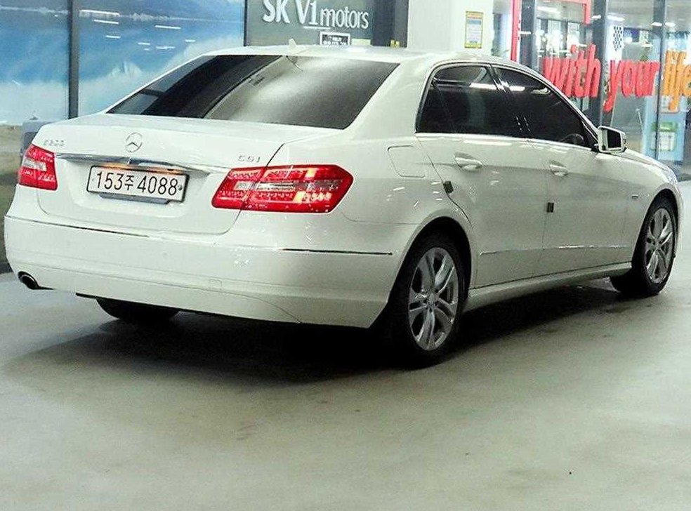 벤츠 E 클래스 E200 CGI 아방가르드 사진 4