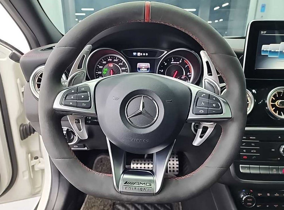 벤츠 GLA 클래스 GLA45 AMG 4MATIC 사진 10