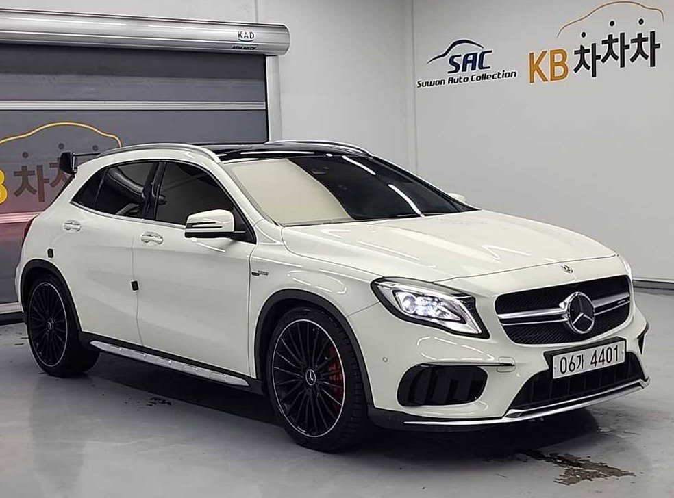 벤츠 GLA 클래스 GLA45 AMG 4MATIC 사진 2