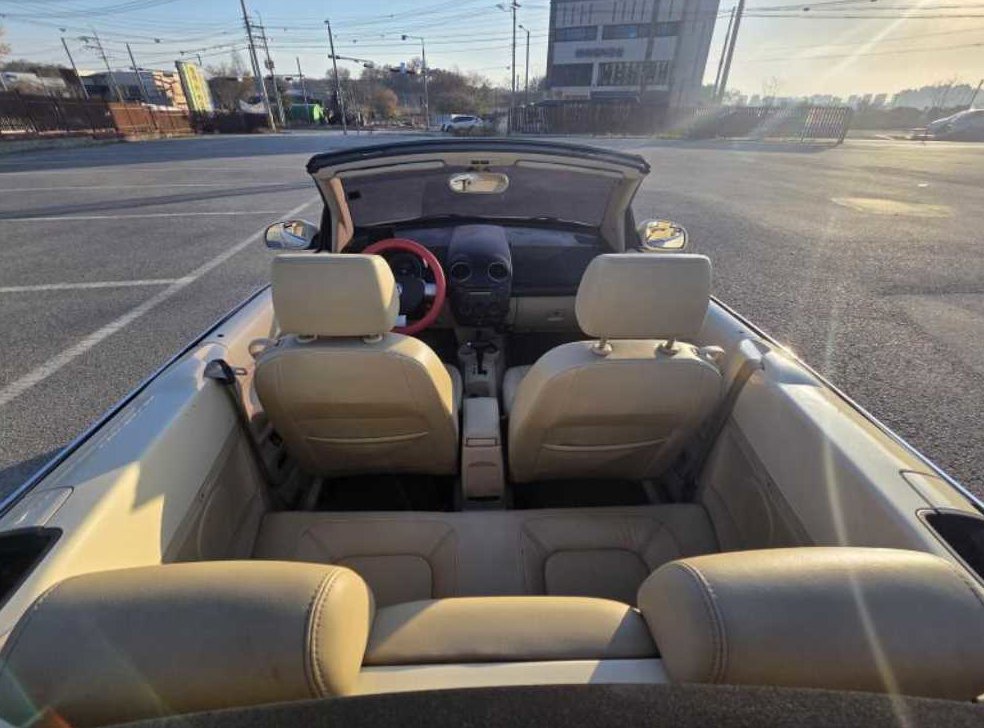 폭스바겐 비틀 2.0 CABRIOLET 사진 11