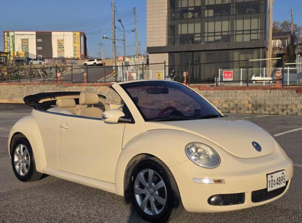 폭스바겐 비틀 2.0 CABRIOLET 사진 2
