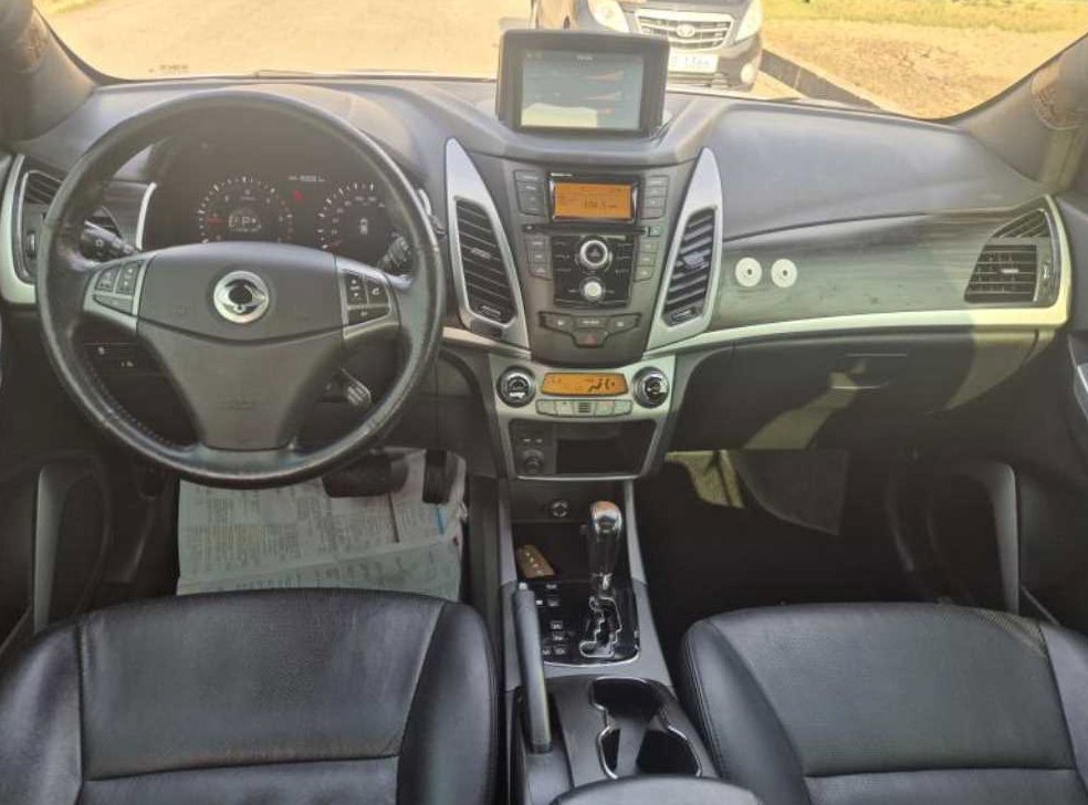 KG모빌리티(쌍용)  코란도 2WD 2.0 CVT 사진 11