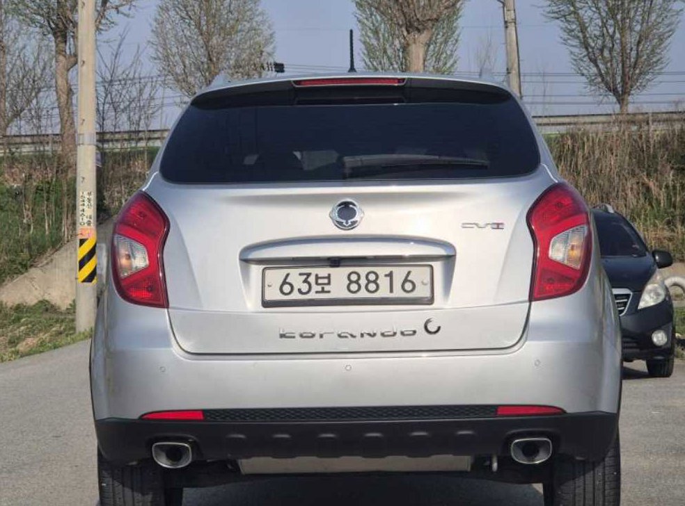 KG모빌리티(쌍용)  코란도 2WD 2.0 CVT 사진 4