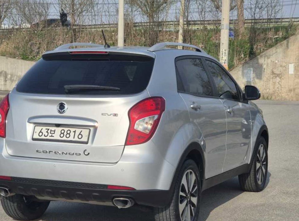 KG모빌리티(쌍용)  코란도 2WD 2.0 CVT 사진 5