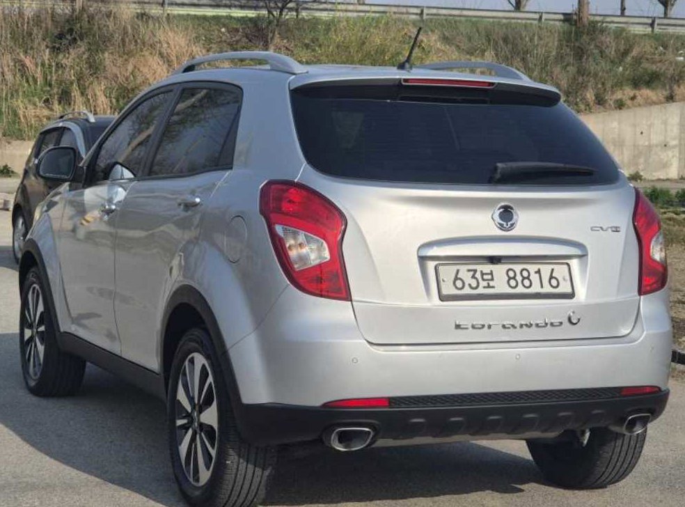 KG모빌리티(쌍용)  코란도 2WD 2.0 CVT 사진 6