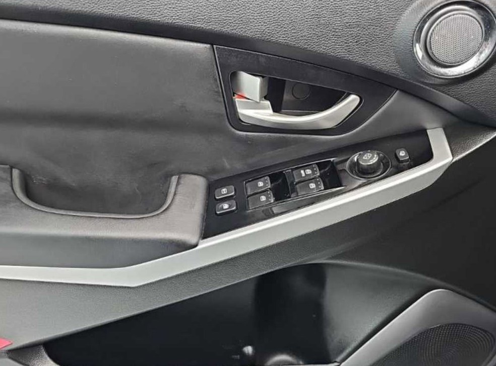 KG모빌리티(쌍용)  코란도 4WD 2.0 RX 사진 15