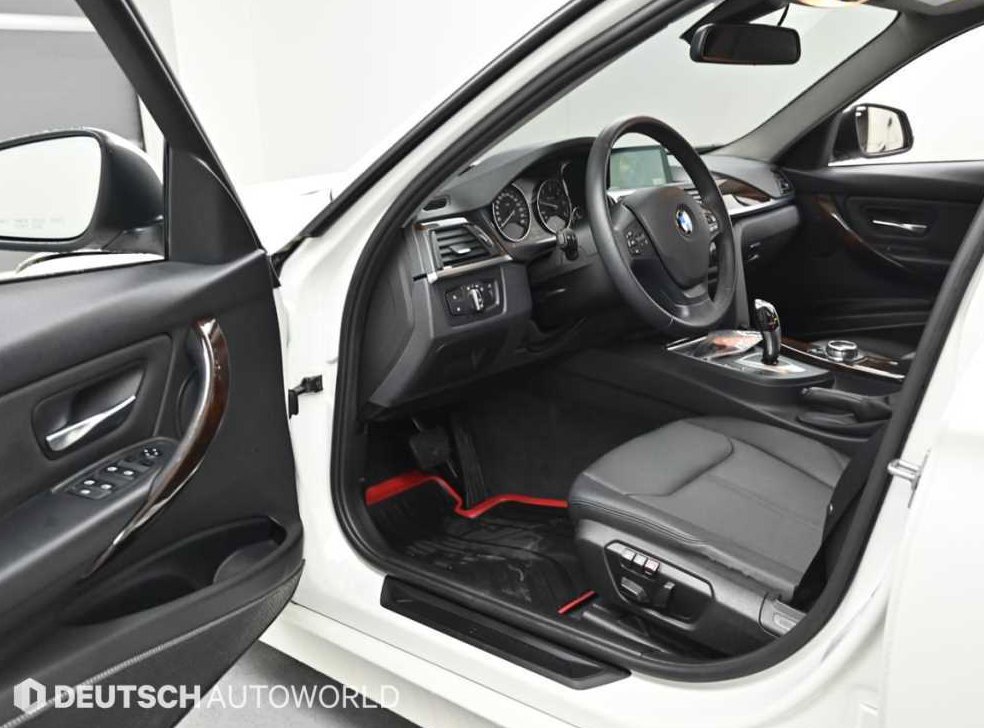BMW 3시리즈 320d 사진 11