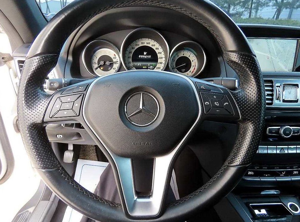 벤츠 E 클래스 E200 카브리올레 사진 12