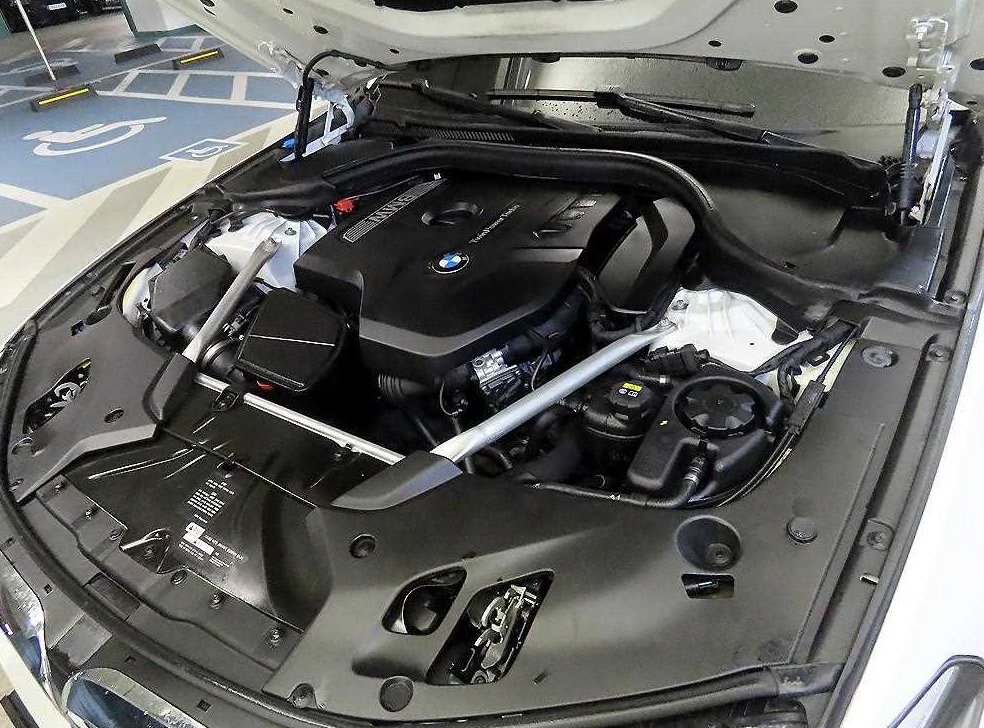 BMW 5시리즈 530i M 스포츠 플러스 사진 19