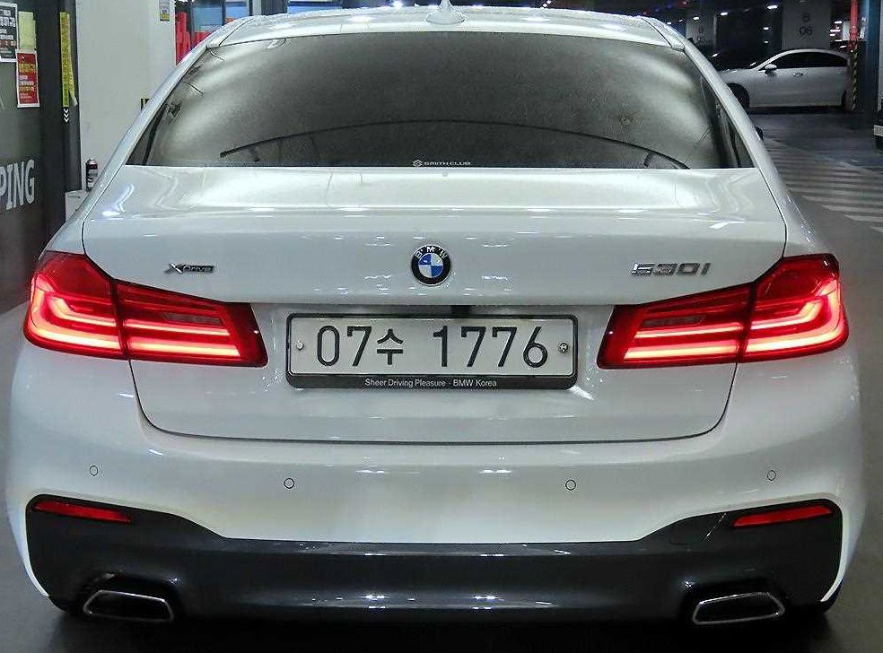 BMW 5시리즈 530i M 스포츠 플러스 사진 5