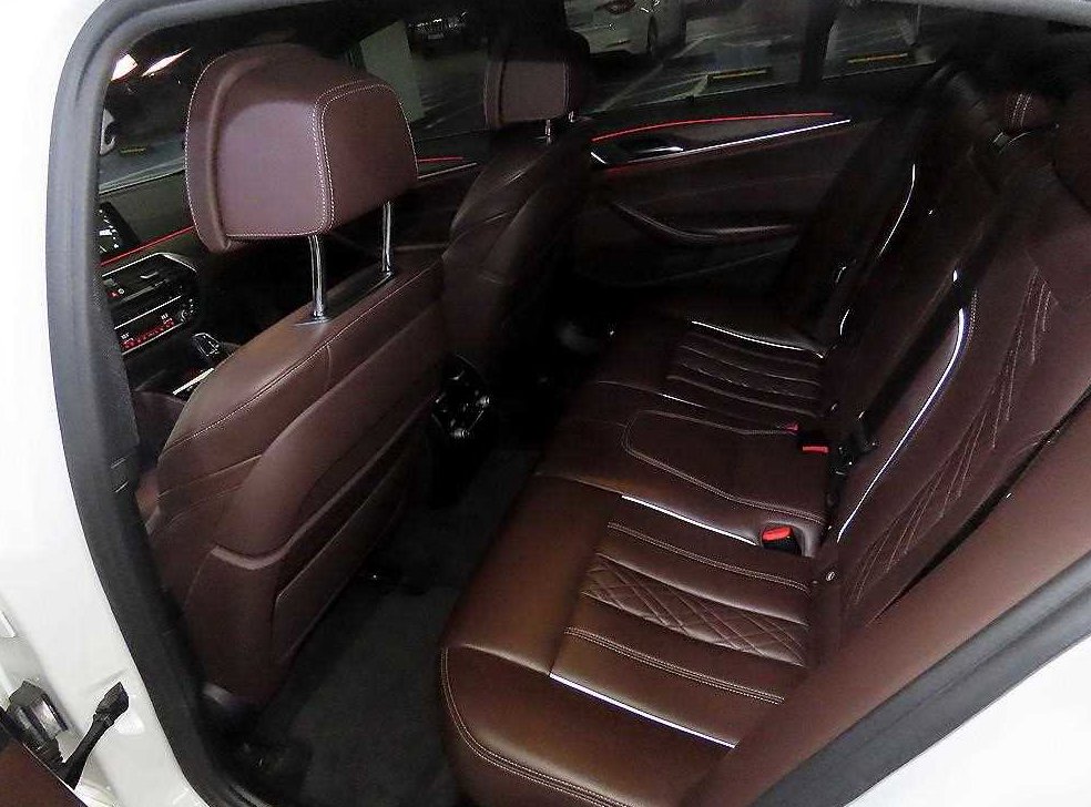BMW 5시리즈 530i M 스포츠 플러스 사진 7