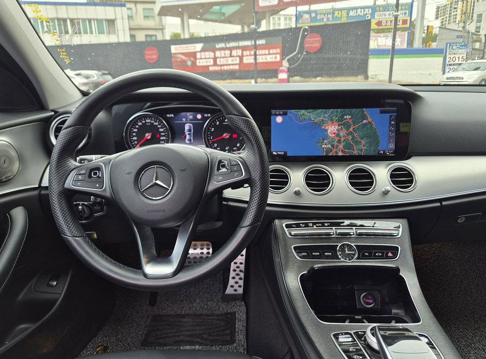 벤츠 E 클래스 E200 아방가르드 사진 5