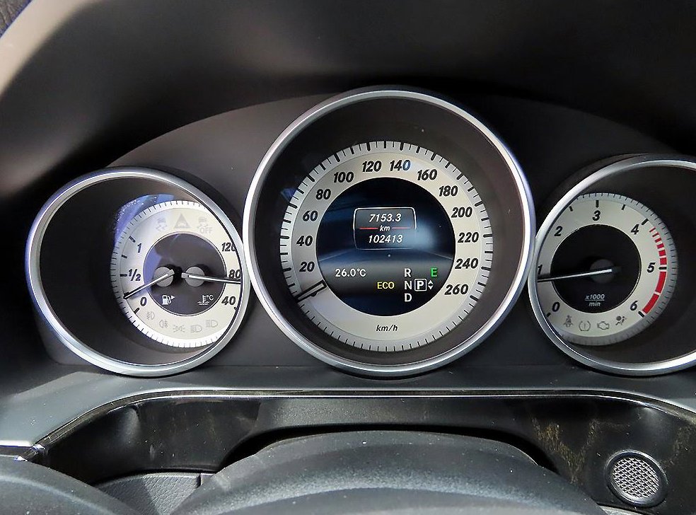 벤츠 E 클래스 E250 CDI 4MATIC 사진 9