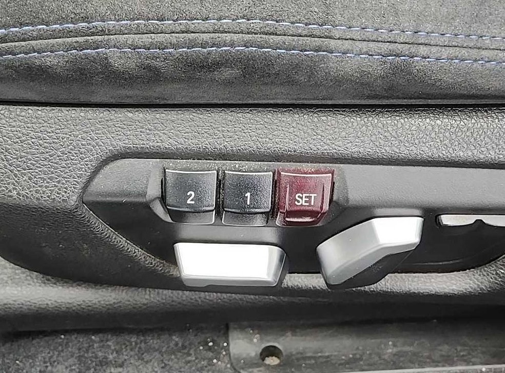 BMW 1시리즈 118d M 스포츠 섀도우 에디션 사진 19