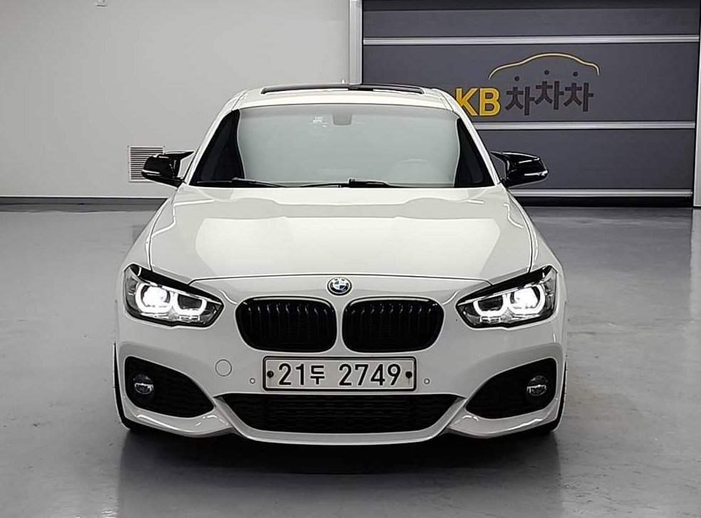 BMW 1시리즈 118d M 스포츠 섀도우 에디션 사진 2