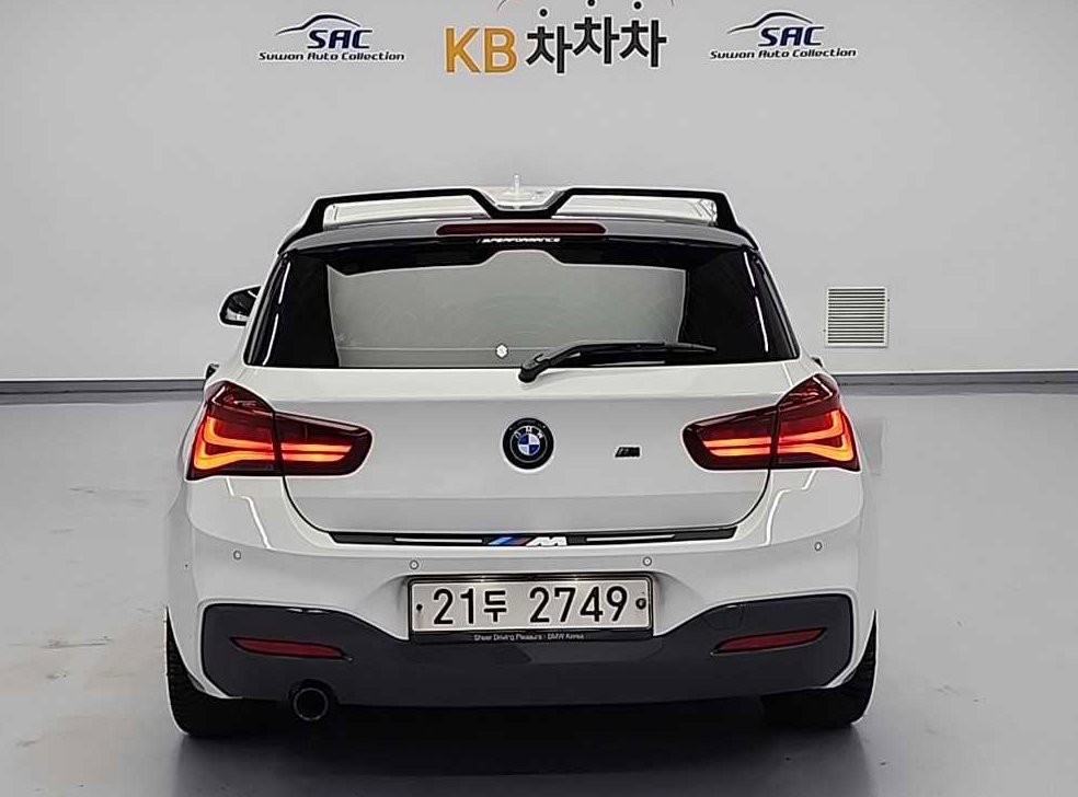 BMW 1시리즈 118d M 스포츠 섀도우 에디션 사진 3