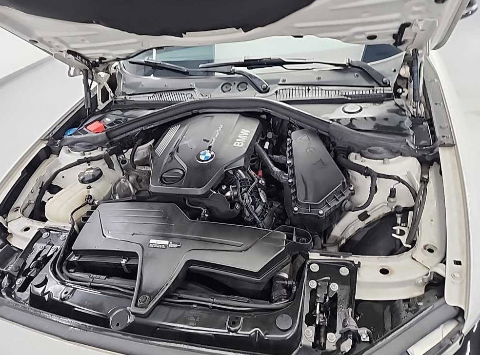 BMW 1시리즈 118d M 스포츠 섀도우 에디션 사진 5