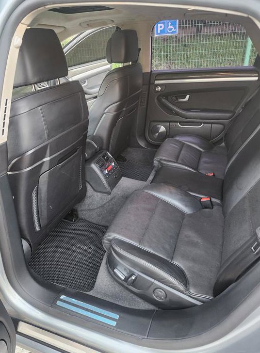 아우디 S8 5.2 FSI 콰트로 사진 13